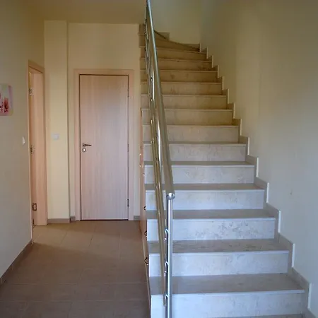 Maria And Plamena Houses פומורי